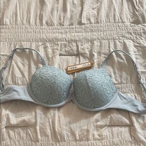 Lace Underwire Bra in Light Gray